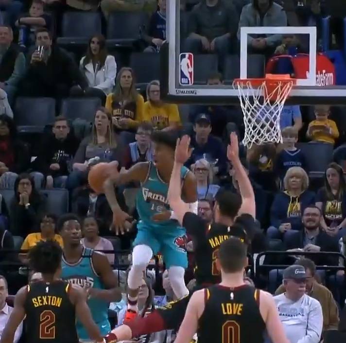  莫兰特劲爆扣篮集锦引爆灰熊主场氛围